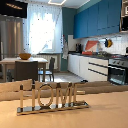 In Borgo - Holiday Group Apartment Livorno