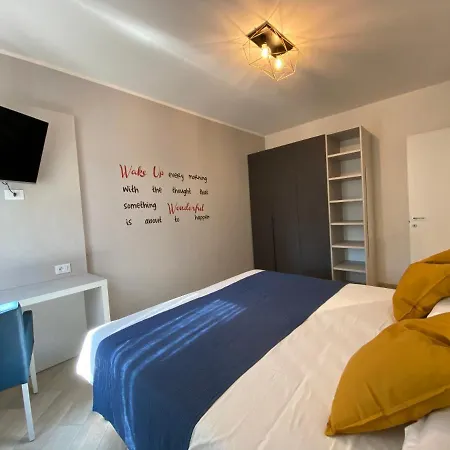 Apartment In Borgo - Holiday Group *