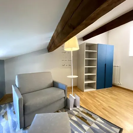 In Borgo - Holiday Group Apartment